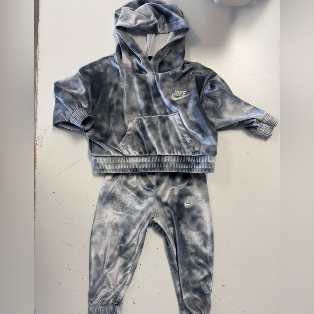 Nike Velour Tie Dye Hooded Tracksuit Gray Silver 12m NWOT
